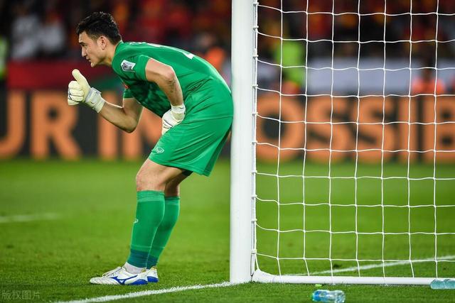 邮报：曼联有意大巴黎门德斯 曾随阿莫林联赛夺冠